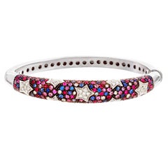 Bracelet jonc italien à motif d'étoiles en saphirs multicolores