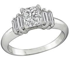 Bague de fiançailles en or avec diamant taille princesse