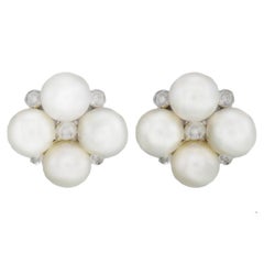 10.12 g White Pearls, 0.18 ct Diamonds White Gold Earrings 10.12 g White Pearls, 0.18 ct Diamonds White Gold Earrings