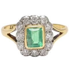 Antique Victorian Emerald and Diamond Gold Cluster Ring 