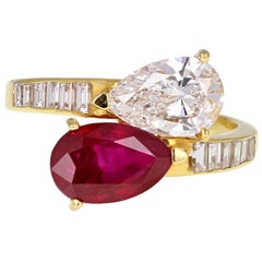 Vintage Pear Shaped Burma Ruby Diamond Toi et Moi Gold Ring