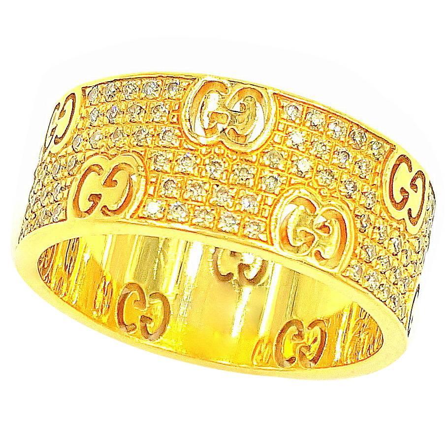 Gucci Gorgeous Diamond Gold Icon Stardust Men's Band Ring  For Sale