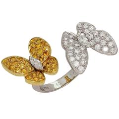 VAN CLEEF & ARPELS Two Butterfly Between the Finger Diamond Sapphire Gold Ring