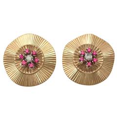 Vintage 1940s 0.26 Ct Diamond and Synthetic Ruby, 18 k Yellow Gold Stud Earrings 1