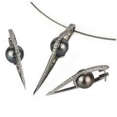 Boodles Tahitian Pearl & Diamond Earring & Pendant Suite