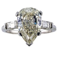 Retro 3.27 Carats Pear Shaped Diamond Solitaire Ring