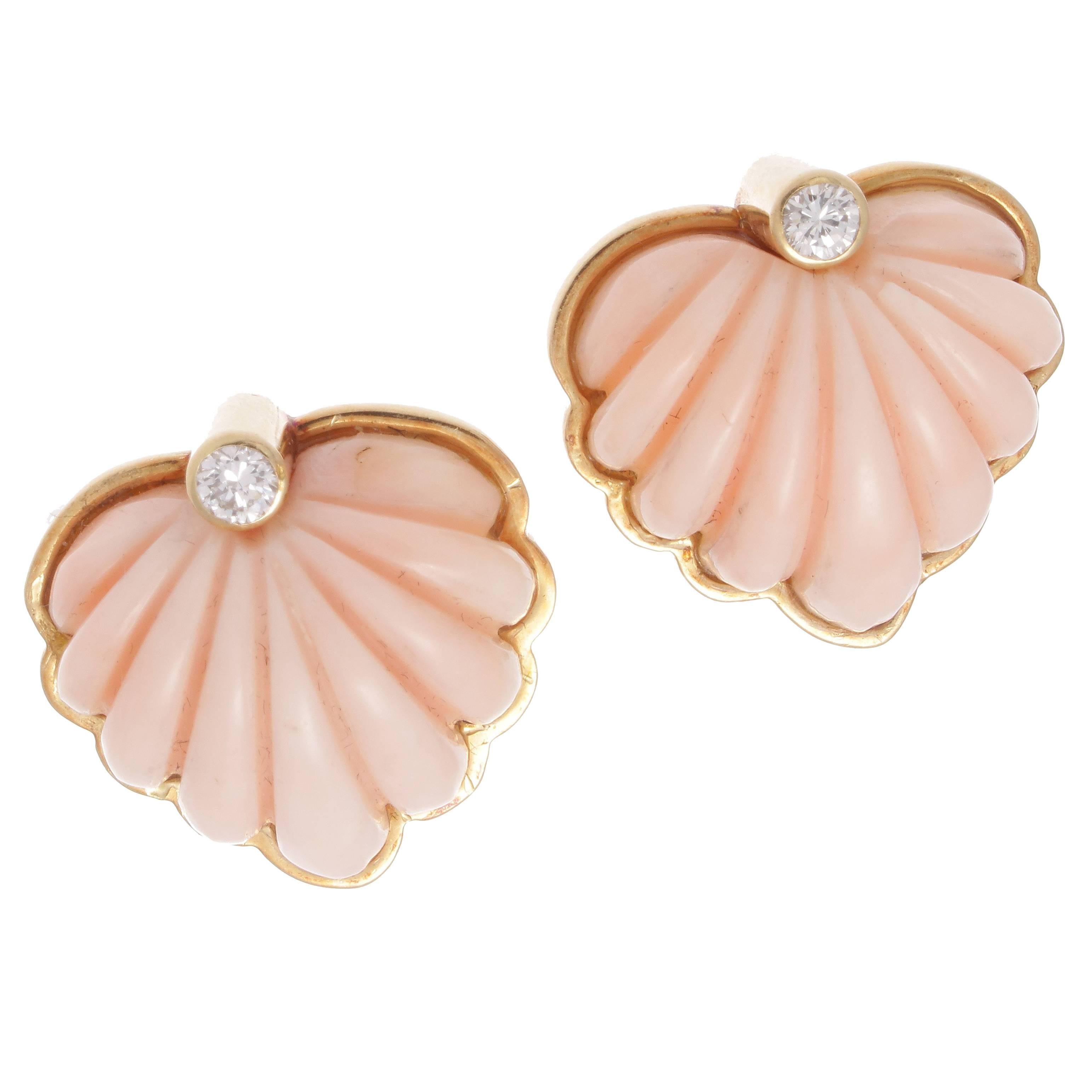 Chic Angel Skin Coral Scallop Diamond Gold Earrings