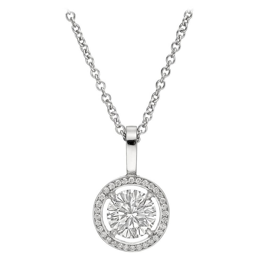 Betteridge 1.61 Carat Round Brilliant Diamond Halo platinum Pendant