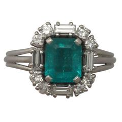 1970s 1.43 Carat Emerald and Diamond Platinum Cocktail Ring 2