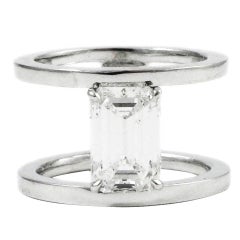 J. Birnbach Moderner 2::09 Karat GIA Smaragdschliff-Diamant-Platin-Stabring