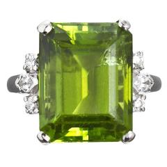 Vintage Olive Green 10.70 Carat Emerald Cut Peridot Diamond platinum Ring