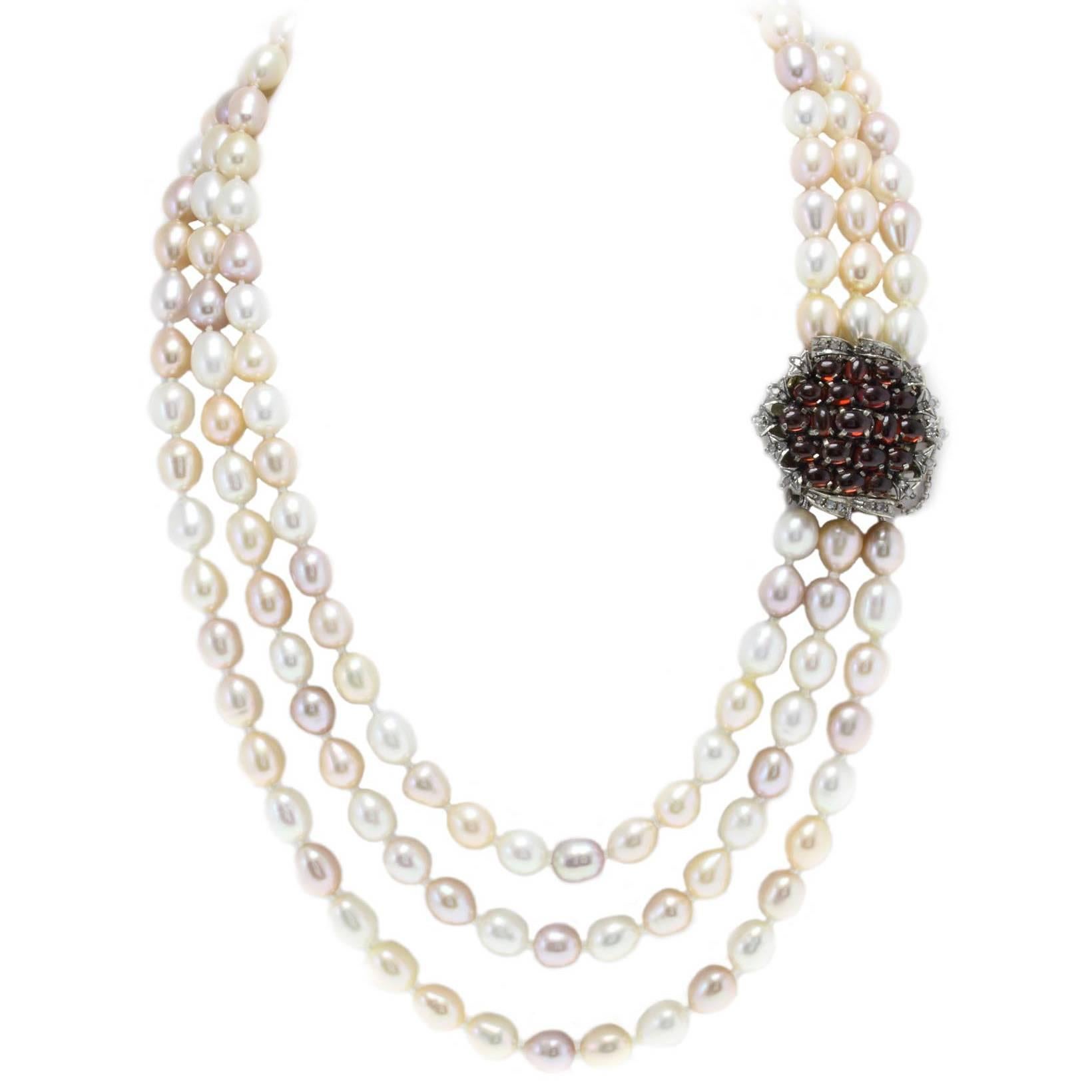 Pearl Necklace with Gold and Silver Clasp