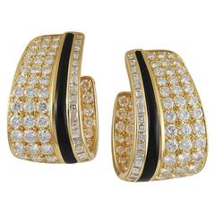 Van Cleef & Arpels Onyx Diamond Gold Earclips 6