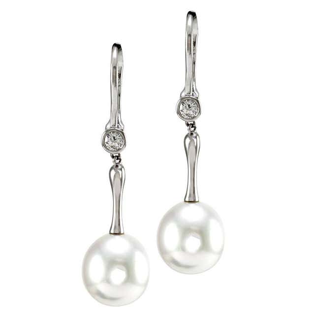 Tiffany and Co. Elsa Peretti Pearl diamond platinum Earrings For Sale ...