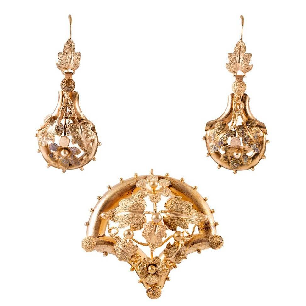 Victorian Garden Motif Gold Earrings and Pin Pendant Suite For Sale