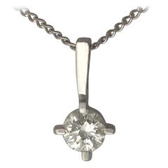 Contemporary 2000s 0.22 Carat Diamond and 14k White Gold Pendant 12