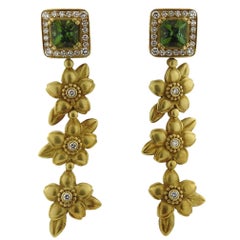 Kieselstein-Cord Peridot Diamond Gold Flower Motif Drop Earrings