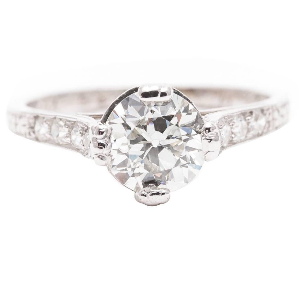 Edwardian 1.18 Carat Diamond Engagement Ring in Luxurious Platinum