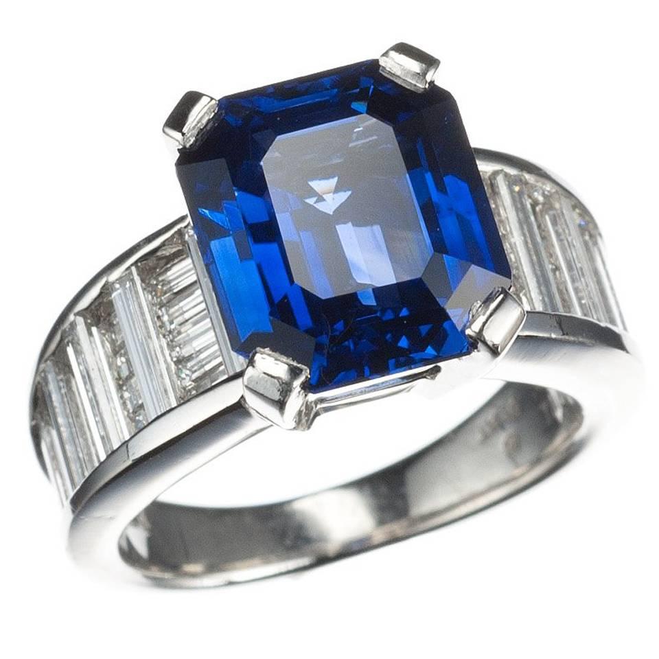 Sapphire and Diamond Platinum Ring For Sale