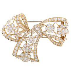 Van Cleef & Arpels Diamond Pave Yellow Gold Bow Brooch