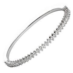 Beautiful Diamond Gold Hinged Bangle Bracelet