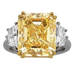 Fancy Intense Yellow 10.75 Carats Diamond Ring 