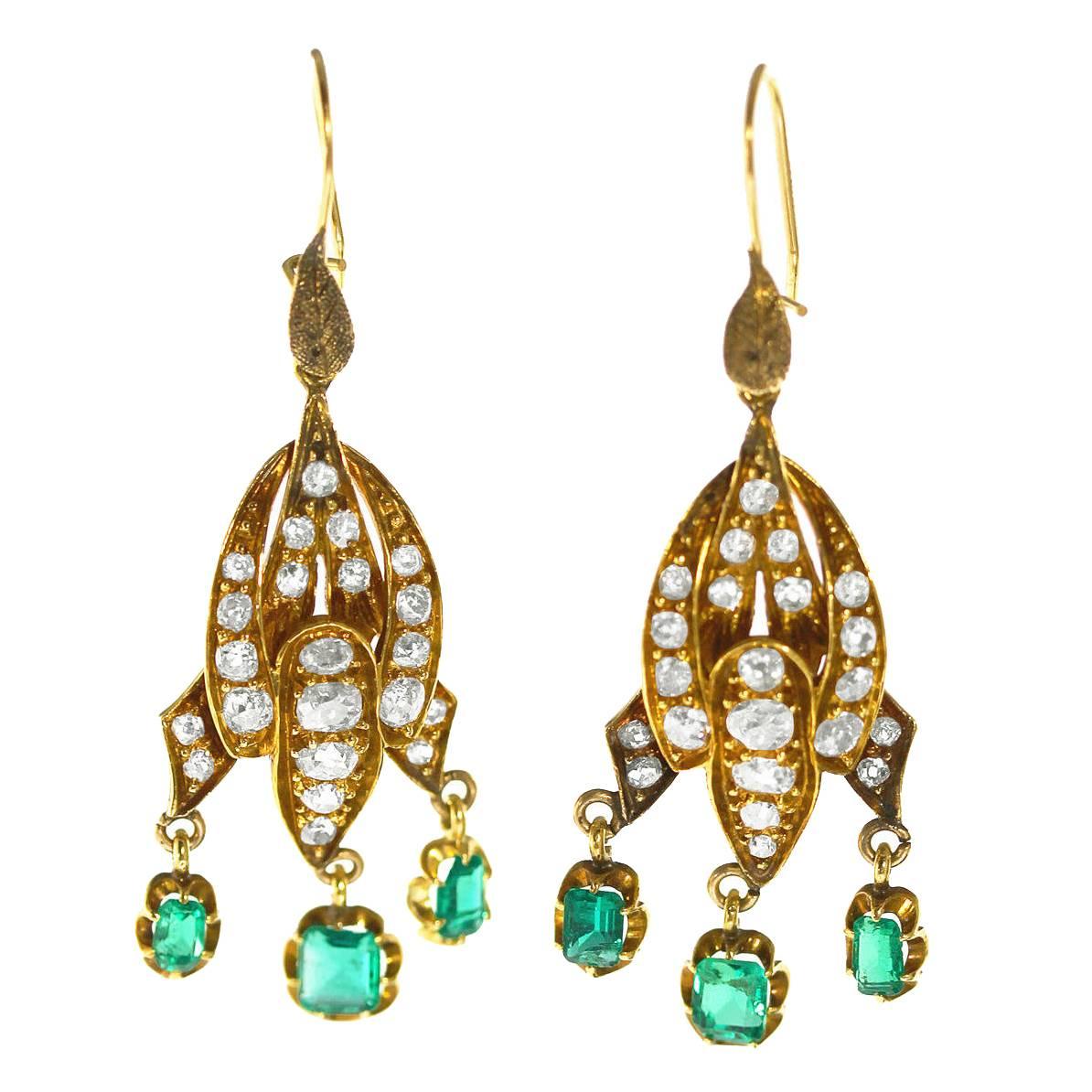 Antique 19th Century Emerald Diamond Gold Pendant Earrings