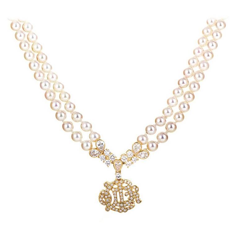 Christian Dior Pearl Diamond Gold Necklace at 1stDibs | dior pearl necklace