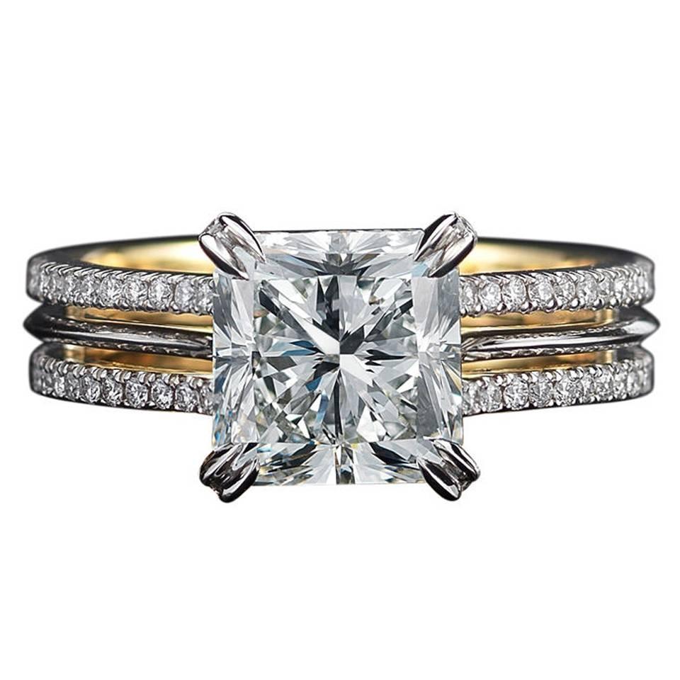 Radiant-Cut Diamond Gold Platinum Ring For Sale