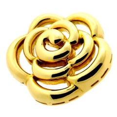 Van Cleef & Arpels Gold Flower Pendant