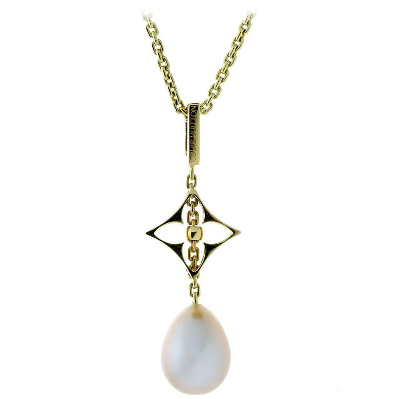 Louis Vuitton Pearl Gold Necklace