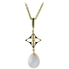 Louis Vuitton Pearl Gold Necklace