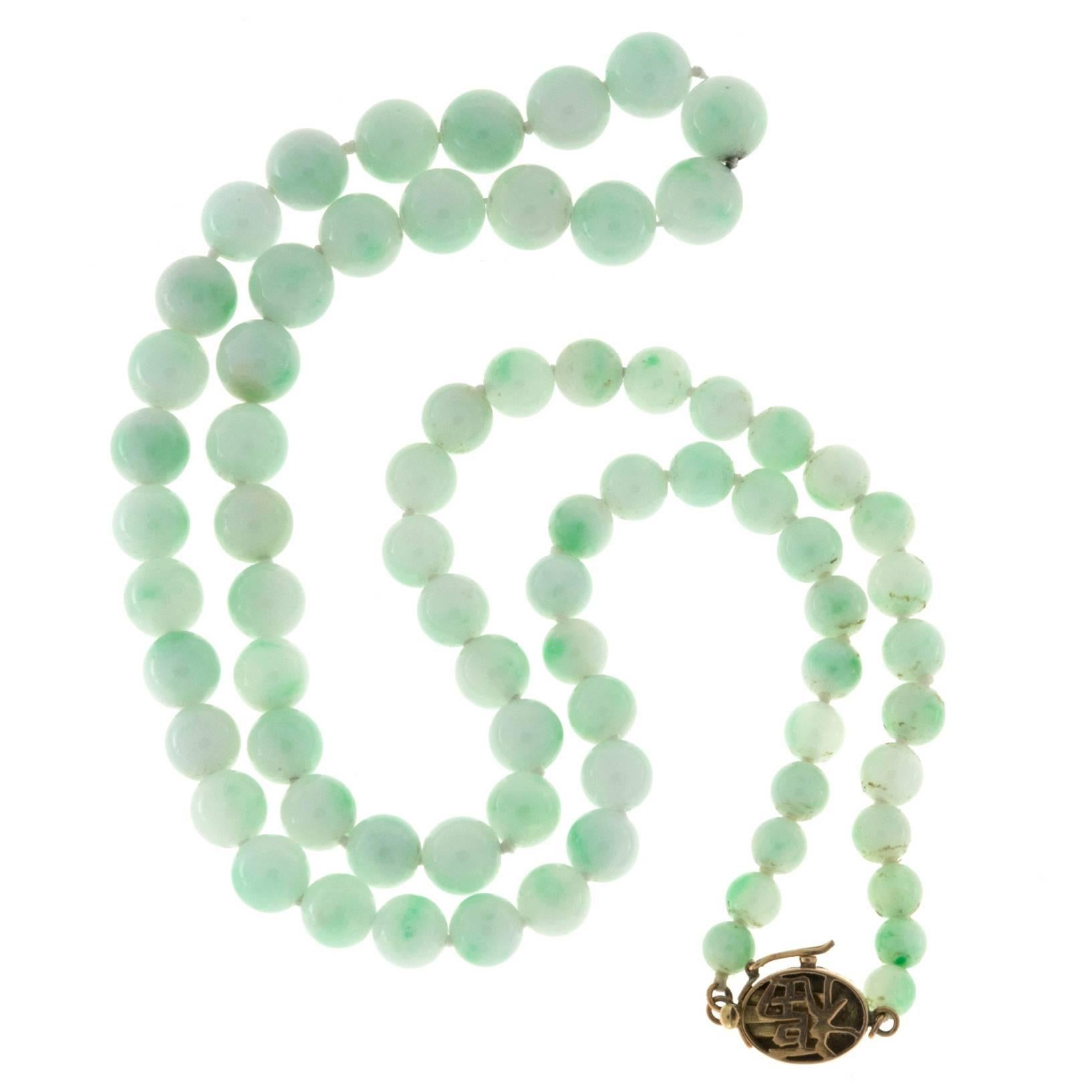 Untreated Light Green Jadeite Jade Yellow Gold Necklace