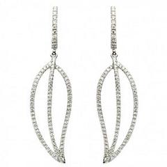 Boucles d'oreilles pendantes ou pendantes en or et diamants