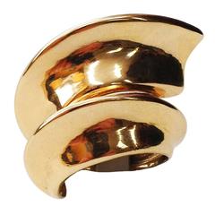 Striking Modernist Swirl Gold Statement Ring