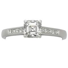 0.98Ct Diamond and 18k White Gold Solitaire Ring - Contemporary