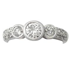 0.95Ct Diamond and 18k White Gold Trilogy Ring - Vintage Circa 1980 6