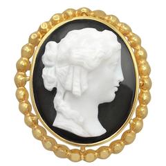 Cameo Brooch / Pendant in 18k Yellow Gold - Antique French Circa 1880