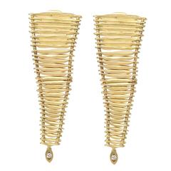 Indiado by H Stern Long Handcrafted Dangling Diamond Gold Earrings 