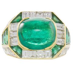 1970s Cabochon Emerald Diamond Gold Cocktail Ring