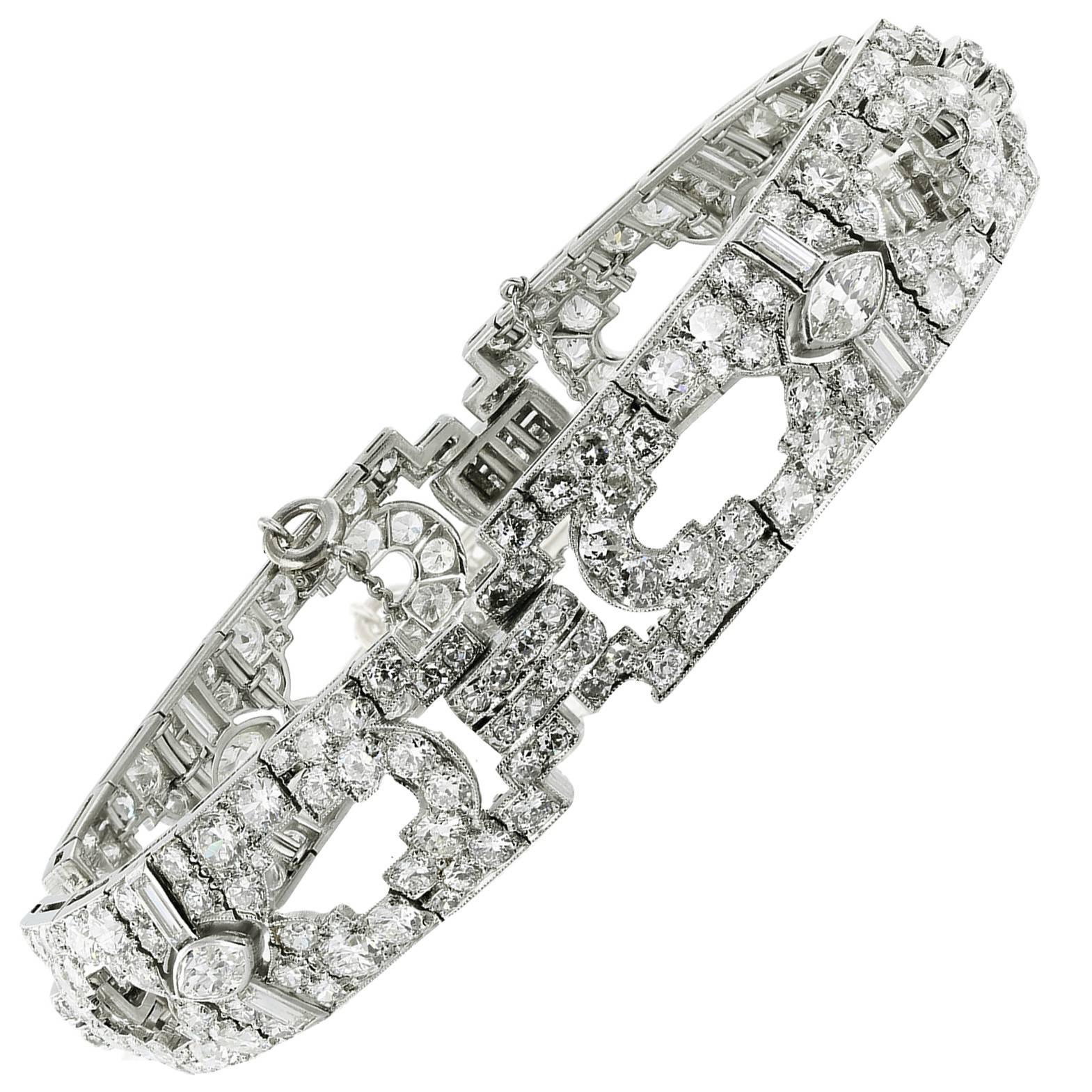 Art Deco Diamond Platinum Link Bracelet For Sale