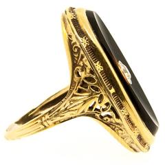 1920s Antique Oval Onyx
Diamond Gold Ring 1920s Antique Oval Onyx
Diamond Gold Ring
