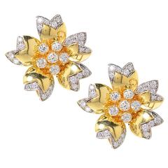 Emis Beros Diamond Gold Earrings