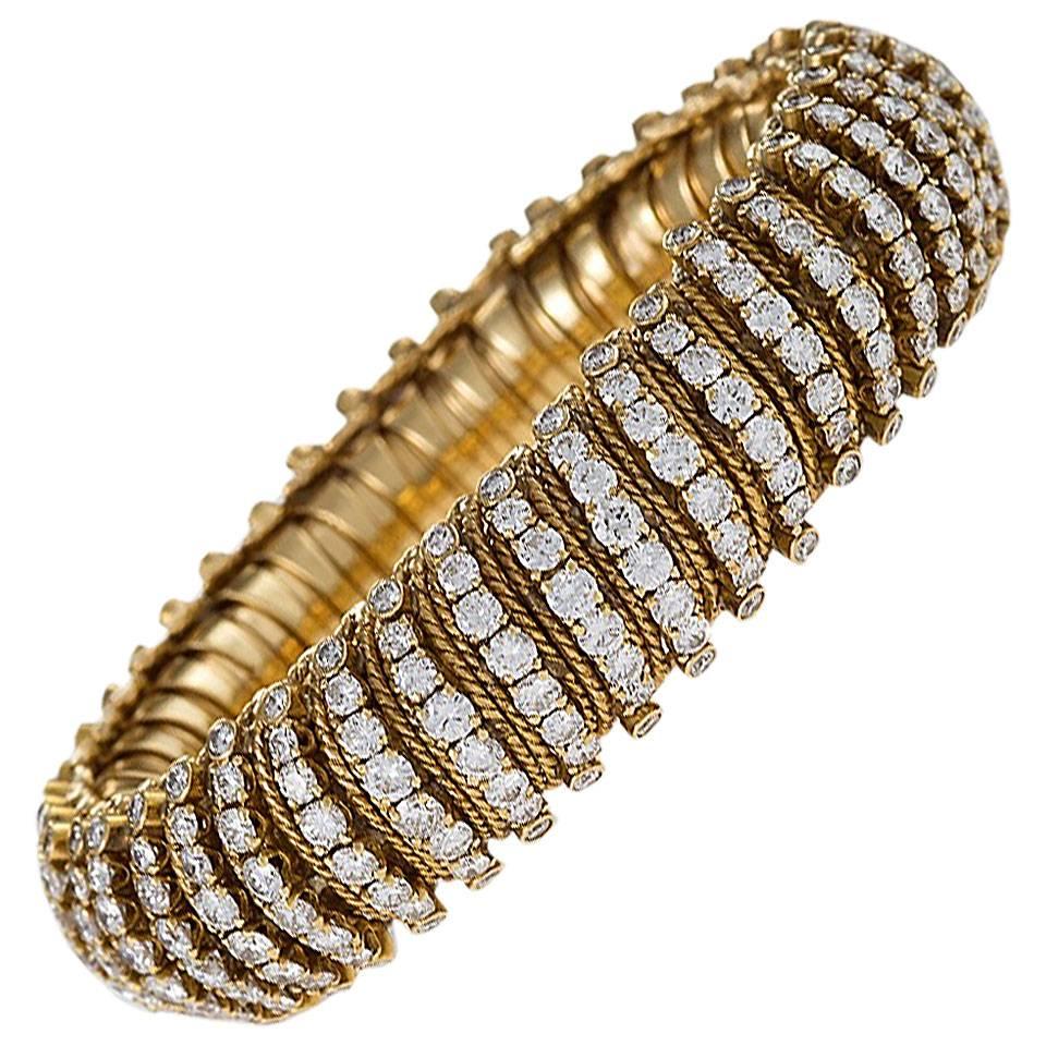 Van Cleef & Arpels Paris Mid-20th Century Diamond and Gold Bracelet