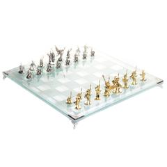 Schachspiel aus gehärtetem Glas in Weiß- und Gelbgold