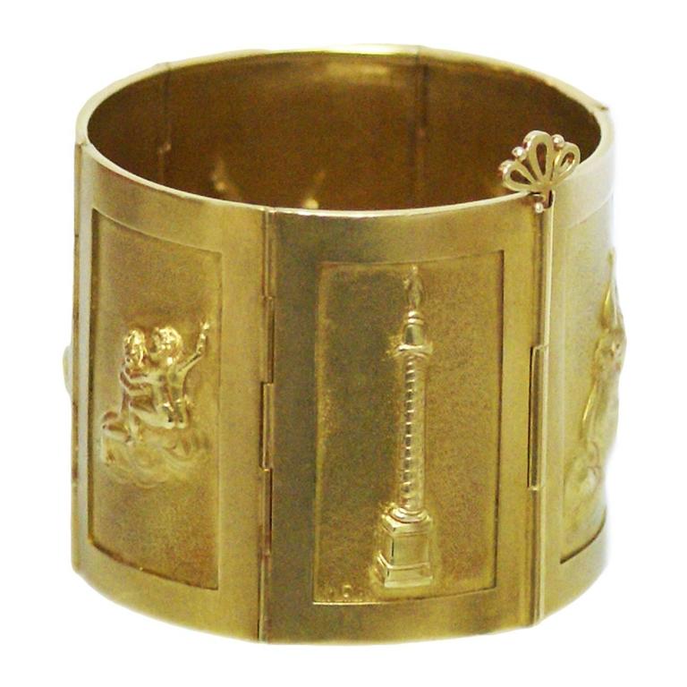 Mortet Unusual 1970s Gold Link Bracelet at 1stdibs