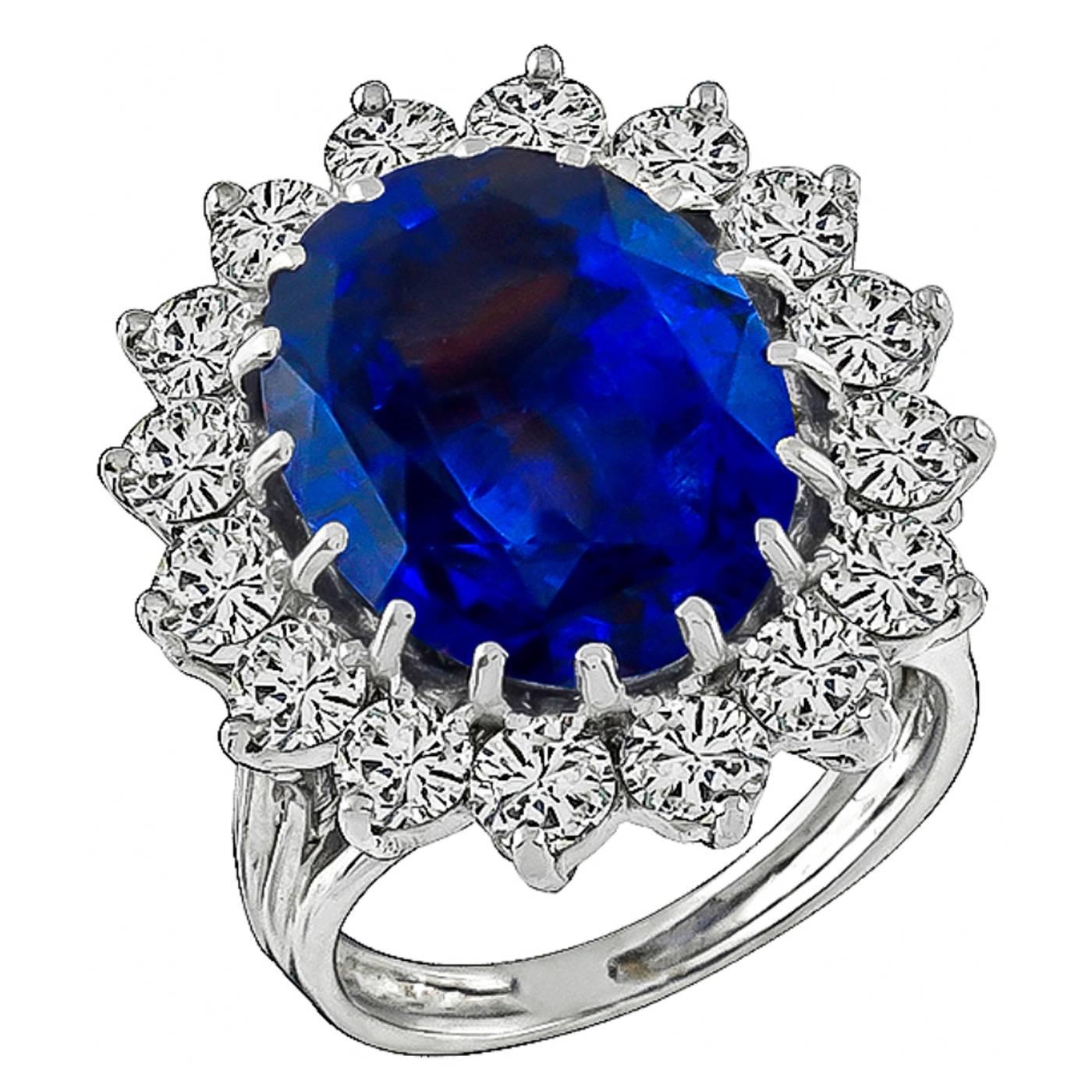 Enticing 10.35 Carat Natural Sapphire Diamond Gold Engagement Ring For Sale