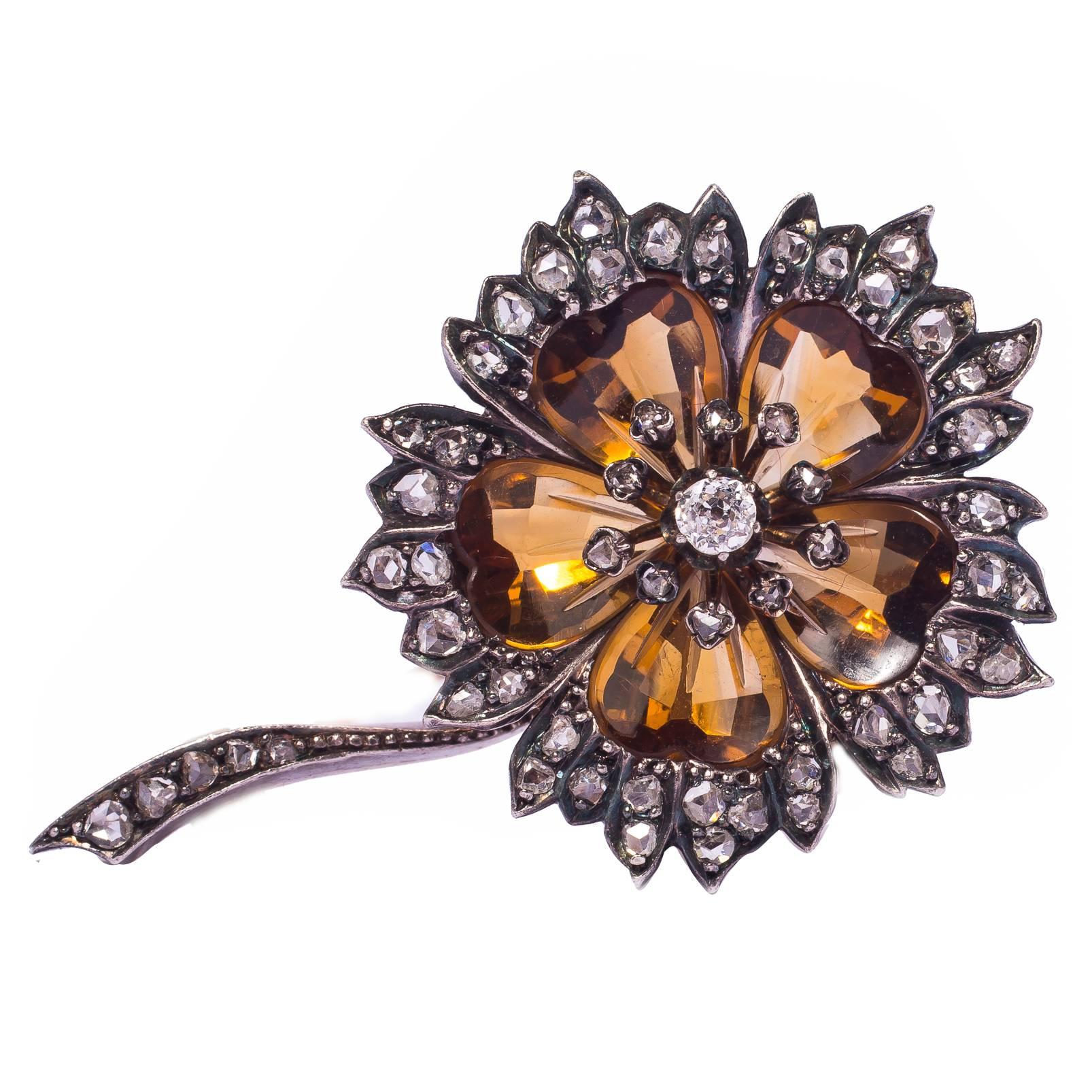 Charming Victorian citrine and diamond flower head brooch  For Sale