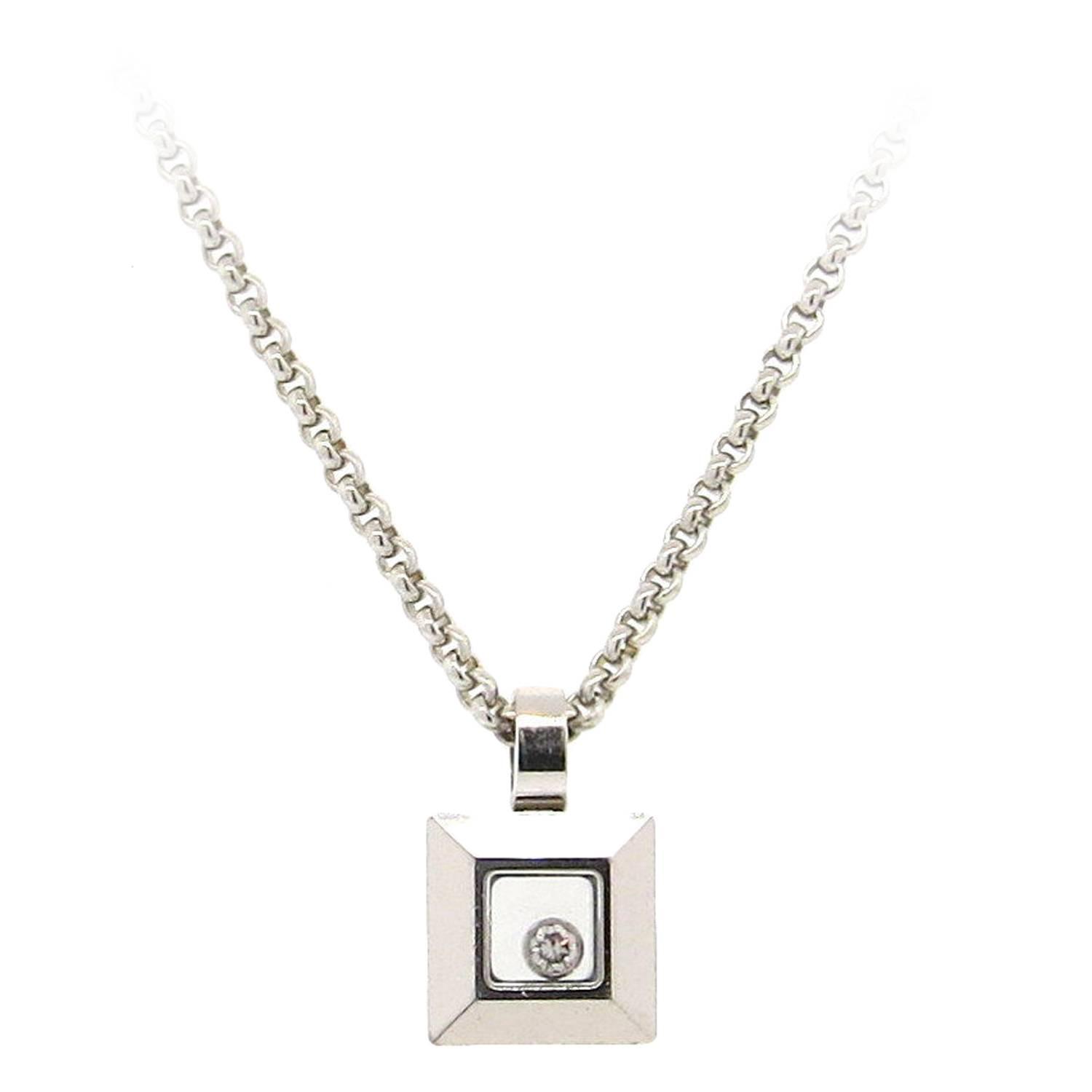 Chopard Happy Diamonds Gold Diamond Square Pendant Necklace - Chopard Happy Diamond Square Pendant Chopard Happy Diamonds Gold Diamond Square Pendant Necklace - Chopard Happy Diamond Square Pendant