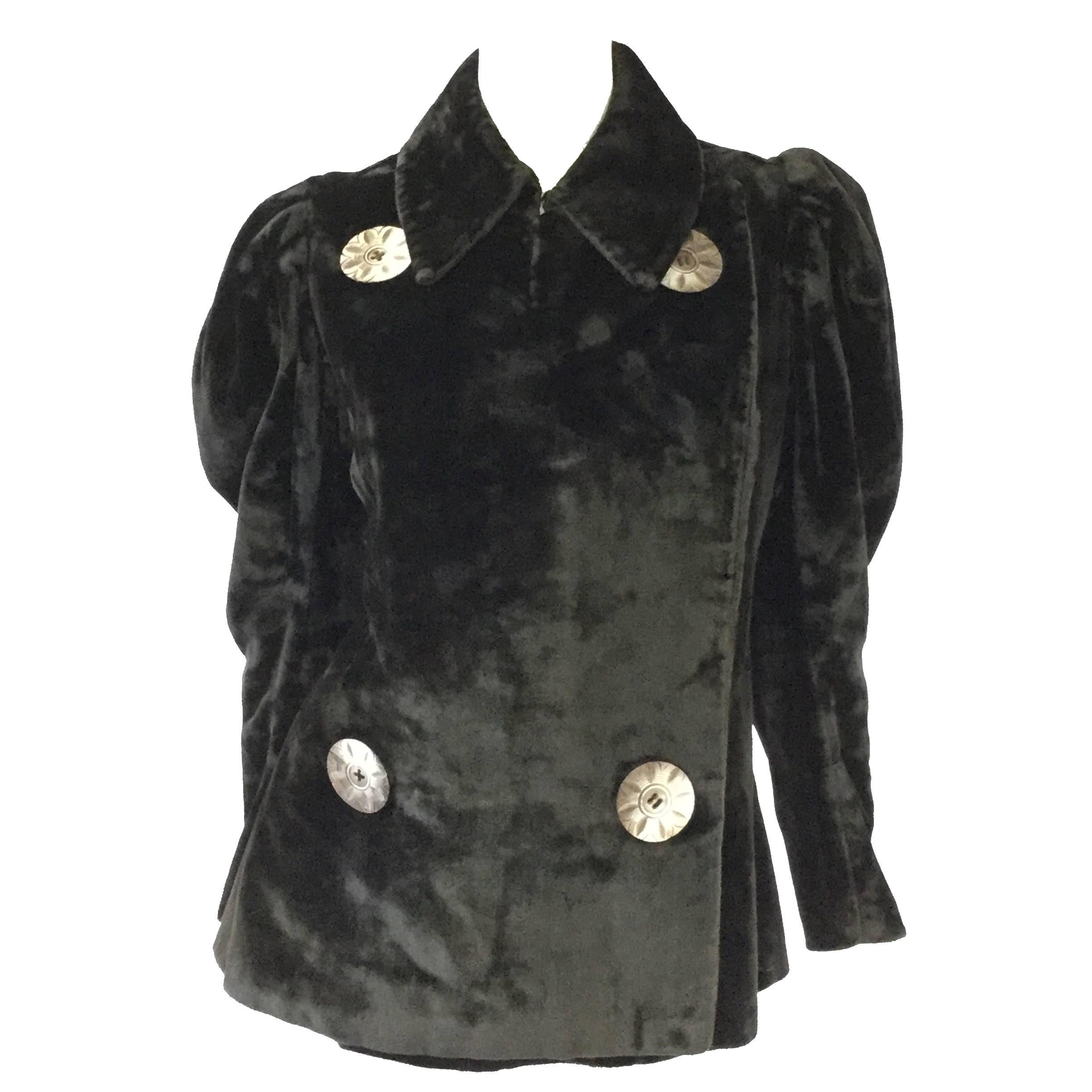 Antique Victorian Velvet Coat with Large Mother of Pearl Buttons  For Sale